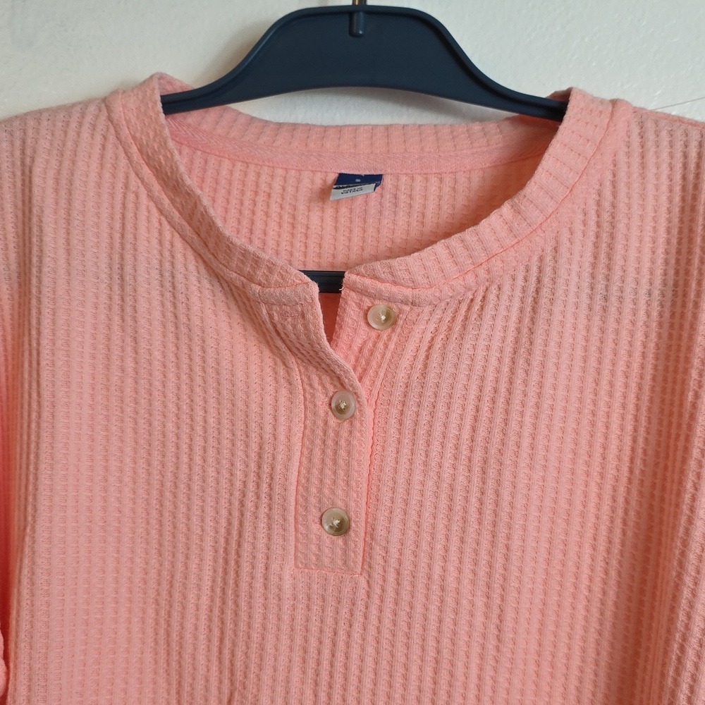 Old Navy Cozy Waffle Knit Henley Top Oversized Light Peach Pullover Small New - Picture 3 of 11